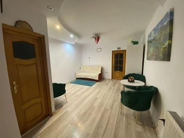 Apartament cu 1 camera, decomandat, zona Tatarasi