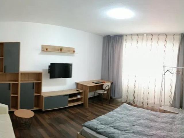 Apartament cu 1 camera, decomandat, zona Gara Arcu