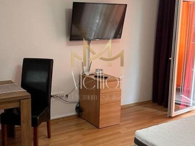 Apartament cu 1 camera gradina parcare Floresti