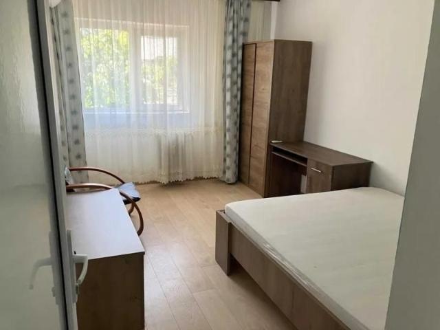Apartament cu 1 camera zona Baza 3