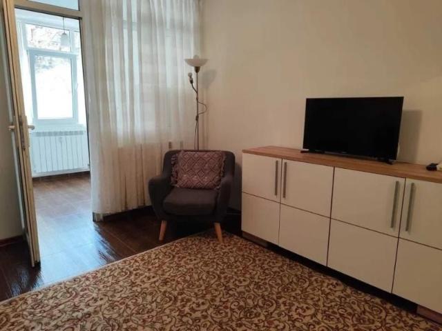 Apartament cu 1 camera zona Podu de Piatra