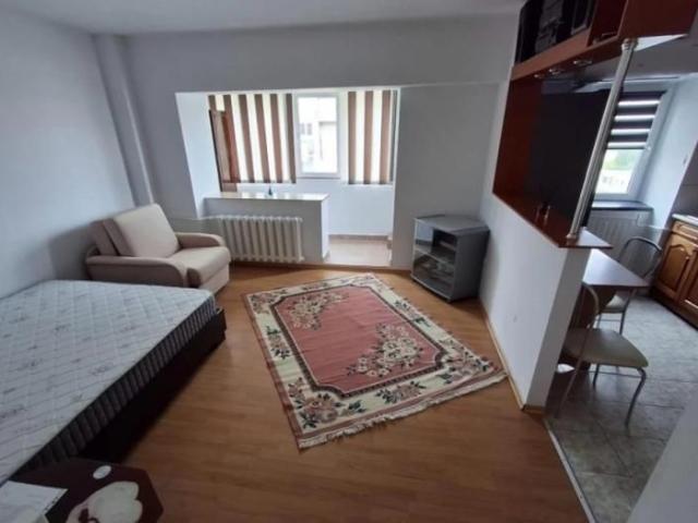 Apartament cu 1 camera zona Podu Ros Vama