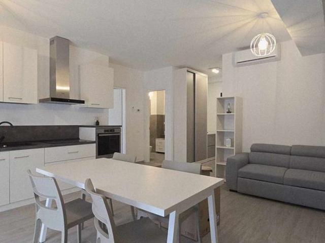 Apartament cu 2 cam. de inchiriat central Cuza Residence