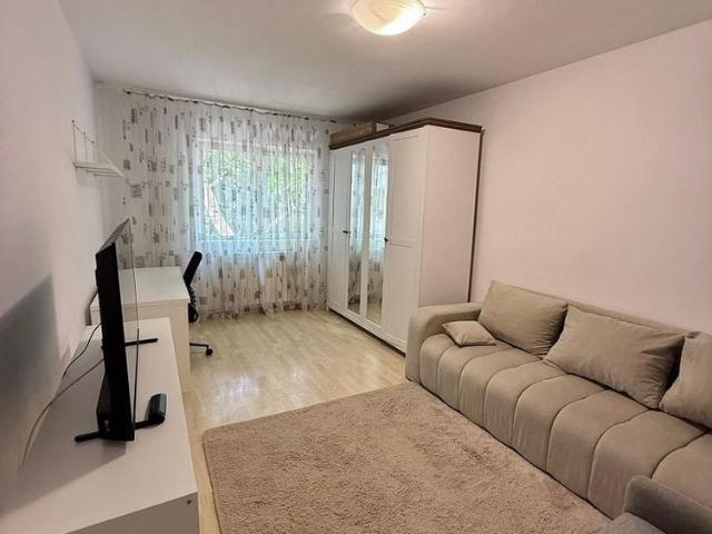 Apartament cu 2 camere Centru Civic Tg. Cucu