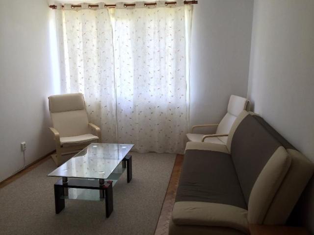 Apartament cu 2 camere, Cornisa
