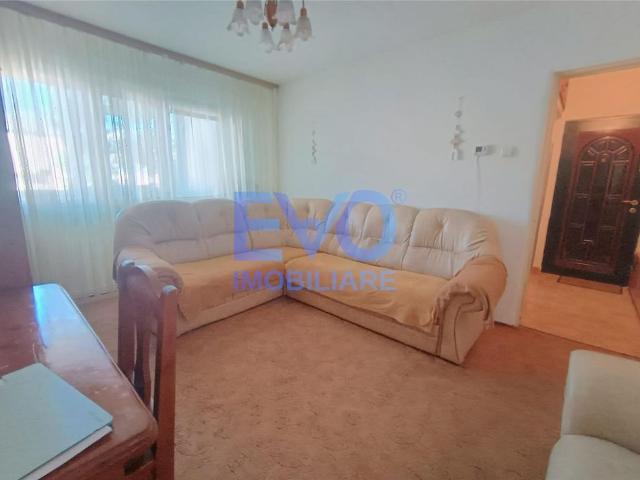 Apartament cu 2 camere de inchiriat, 40 mp, zona Pacurari Alpha Bank