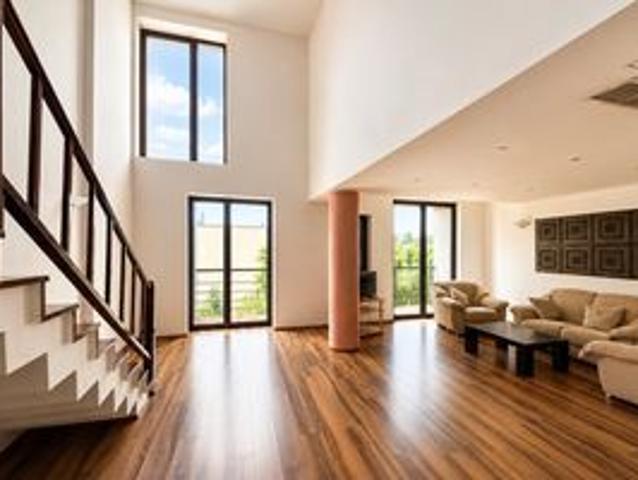 Apartament cu 2 camere de închiriat