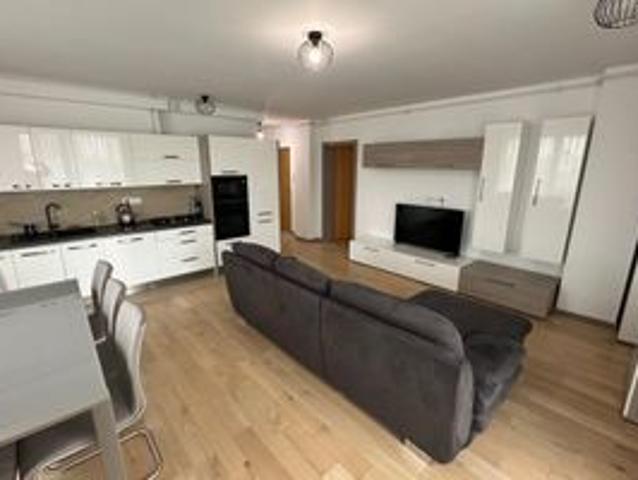 Apartament cu 2 camere de închiriat