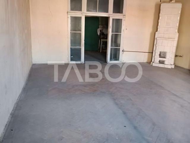 Apartament cu 2 camere de inchiriat 0% comision in Centru