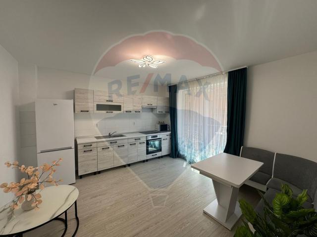 apartament cu 2 camere de închiriat