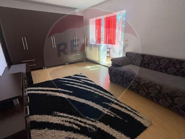 Apartament cu 2 camere de închiriat