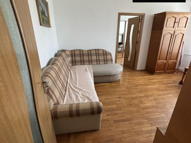Apartament cu 2 camere de inchiriat zona centrala etaj 2 Rm Valcea