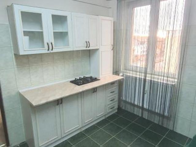 Apartament cu 2 camere de inchiriat, zona Piata 1 Decembrie, Oradea