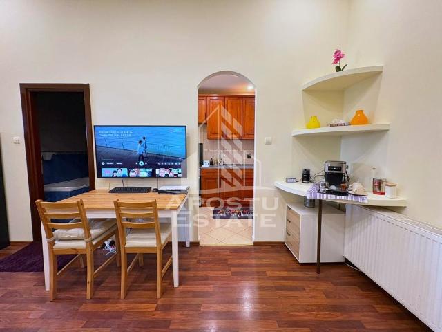 Apartament cu 2 camere de inchiriat zona Ultracentral