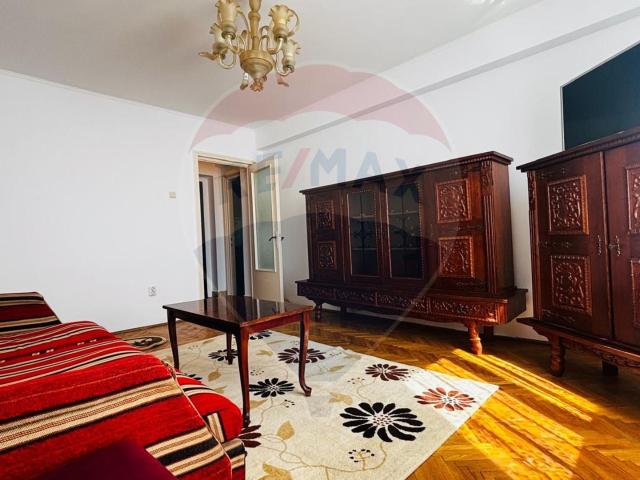 apartament cu 2 camere de închiriat bulevardul mamaia