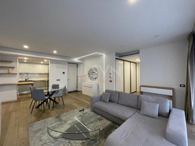 Apartament cu 2 camere de inchiriat Cortina Residence