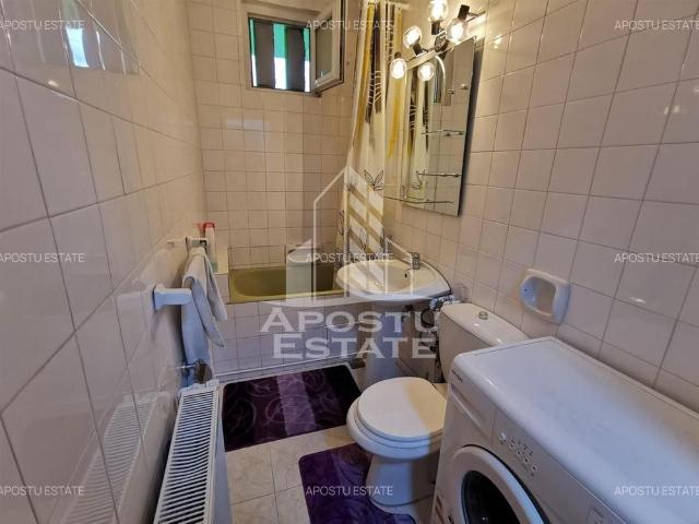 Apartament cu 2 camere, de inchiriat, decomandat, Zona Complex