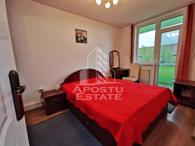 Apartament cu 2 camere, de inchiriat, decomandat, Zona Complex