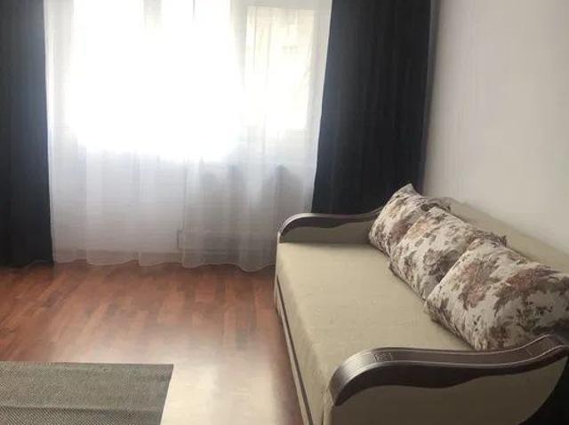 Apartament cu 2 camere de inchiriat,etaj 2,Andrei Muresanu