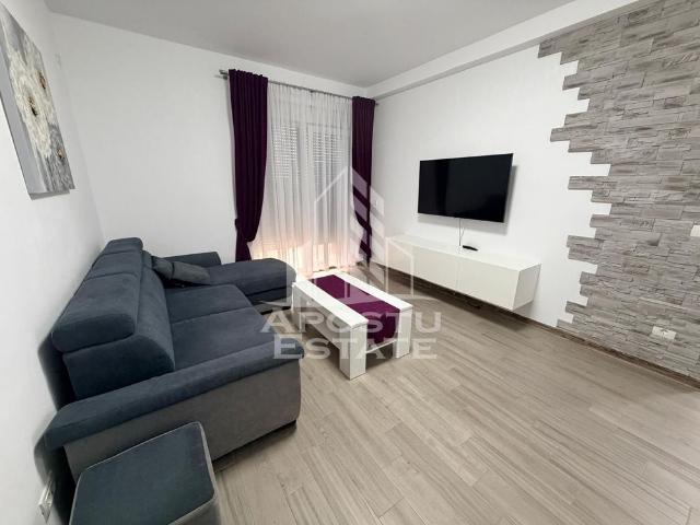 Apartament cu 2 camere, de inchiriat, Giroc, Curte Proprie