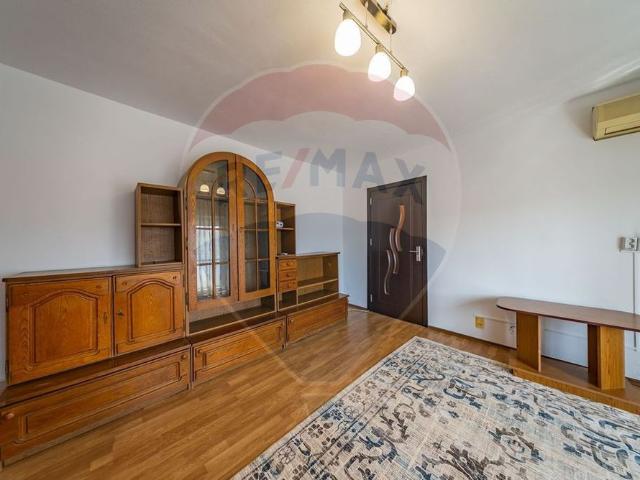 Apartament cu 2 camere de închiriat, zona Micalaca cu ce.