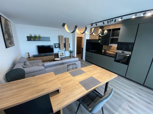 Apartament cu 2 camere de închiriat în zona Buziasului