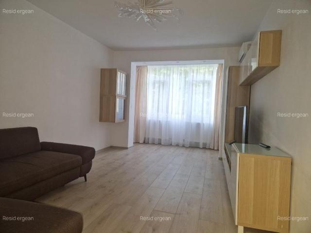 Apartament cu 2 camere de inchiriat in zona City Mall, pentru termen lung 500€