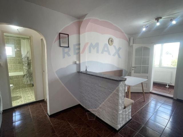 apartament cu 2 camere de închiriat în zona decebal