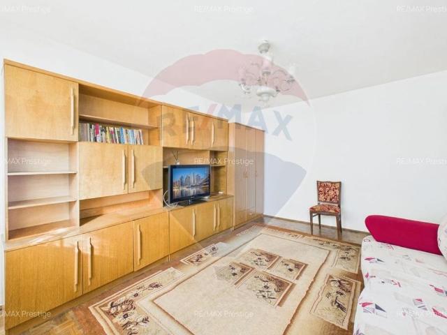 Apartament cu 2 camere de închiriat în zona Eroii Revolutiei