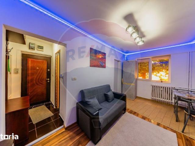 Apartament cu 2 camere de închiriat în zona Intim