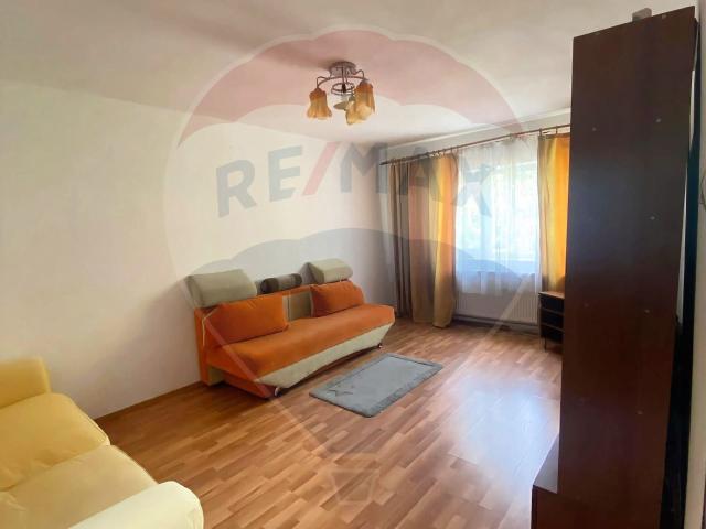 apartament cu 2 camere de închiriat în zona rovine