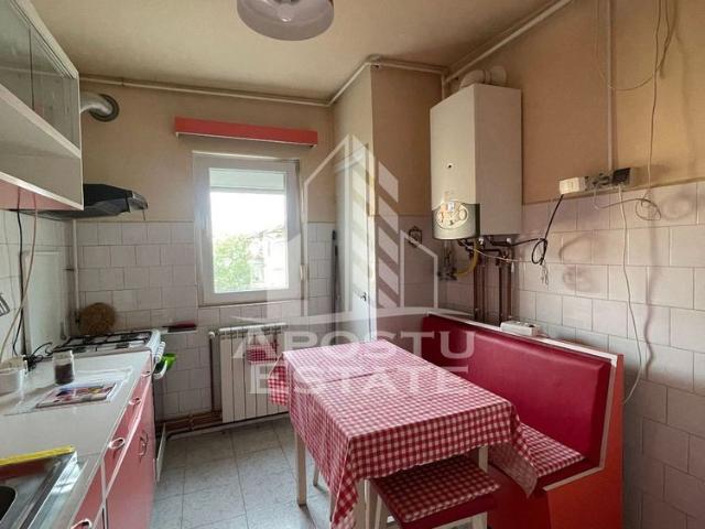 Apartament cu 2 camere de inchiriat in zona Sala Olimpia