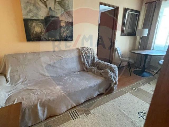 Apartament cu 2 camere de închiriat în zona Sasar