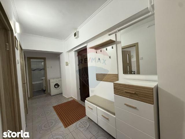 Apartament cu 2 camere de închiriat în zona Trocadero Constanta