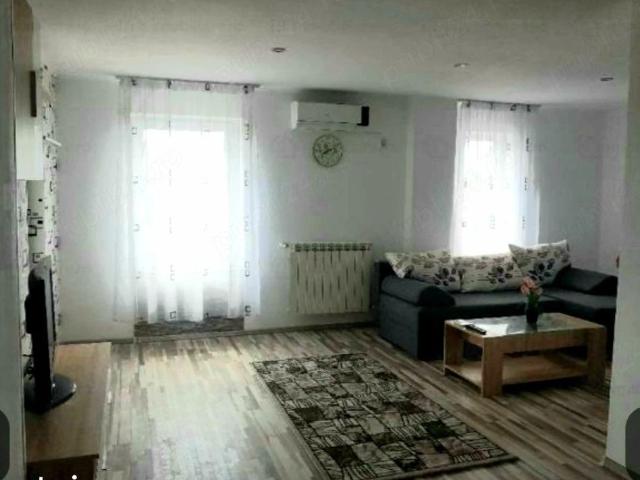 Apartament cu 2 camere de inchiriat in centru Constanta