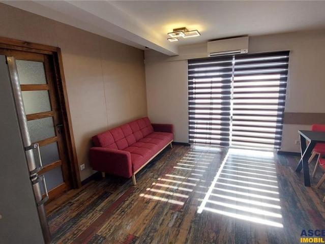 Apartament cu 2 camere de inchiriat, Sangeorgiu de Mures.Prima inchiriere