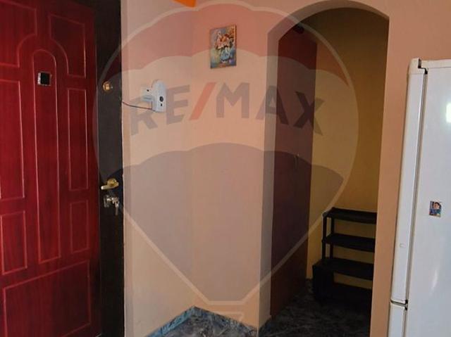 Apartament cu 2 camere de vânzare în zona Micro 39