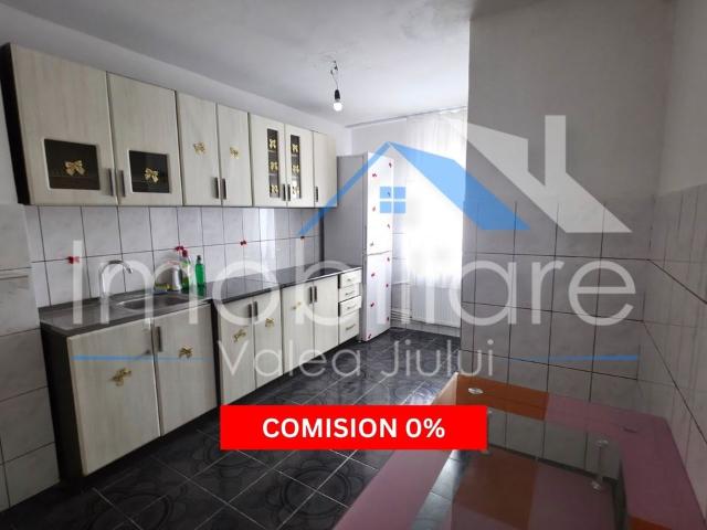Apartament cu 2 camere de vânzare – Vulcan, zona Cocoșvar
