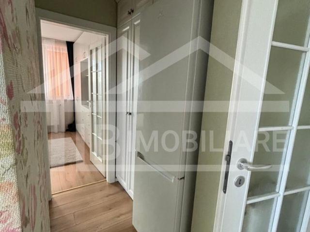Apartament cu 2 camere, decomandat, 54 mp, Zona Poli 2