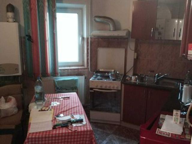 Apartament cu 2 camere decomandat