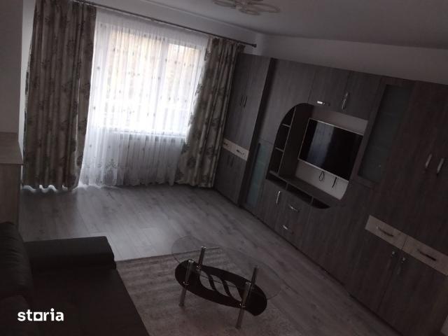 Apartament cu 2 camere decomandat de închiriat – Tătărași, Ciric, loc