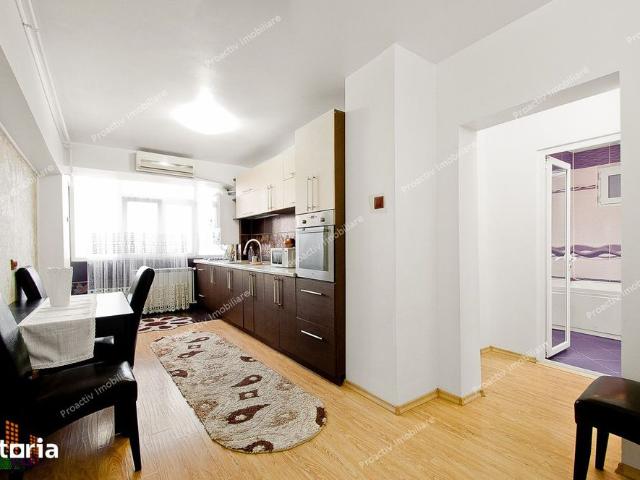 Apartament cu 2 camere decomandat, în cartierul Micro 18, la cheie!