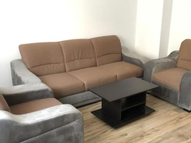 Apartament cu 2 camere decomandat în Berceni