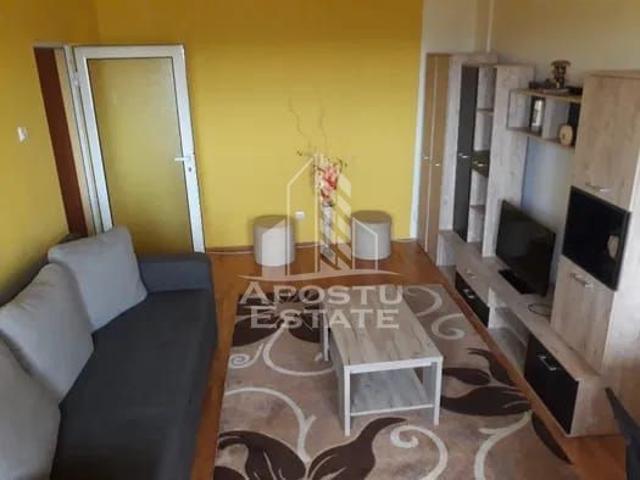 Apartament cu 2 camere,decomandat,in zona Intim