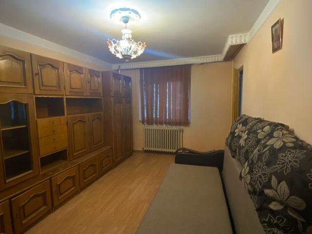 Apartament cu 2 camere, DECOMANDAT, zona Dacia Bicaz