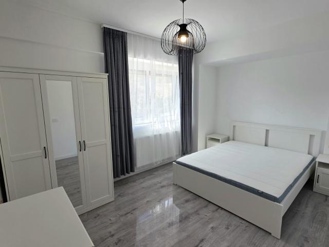 Apartament cu 2 camere, DECOMANDAT, zona Frumoasa