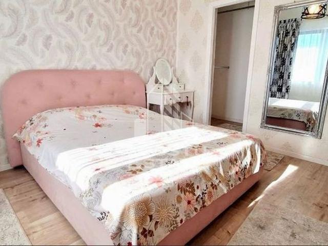 Apartament cu 2 camere, decomandat, zona Giroc