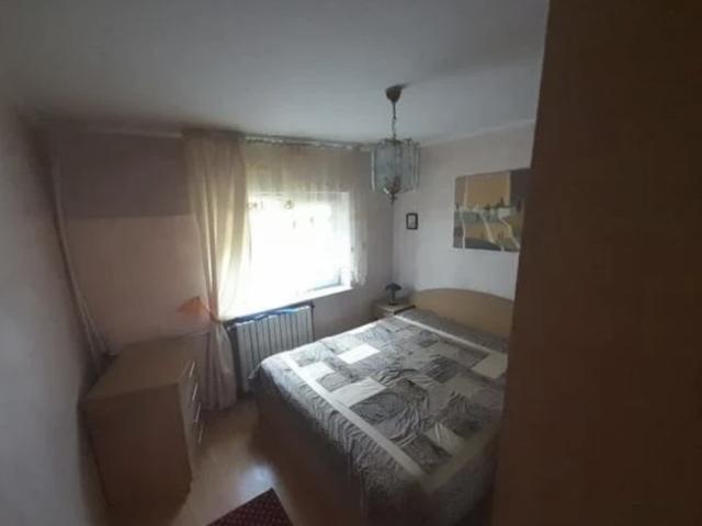 Apartament cu 2 camere decomandat, Zona Km 4 5