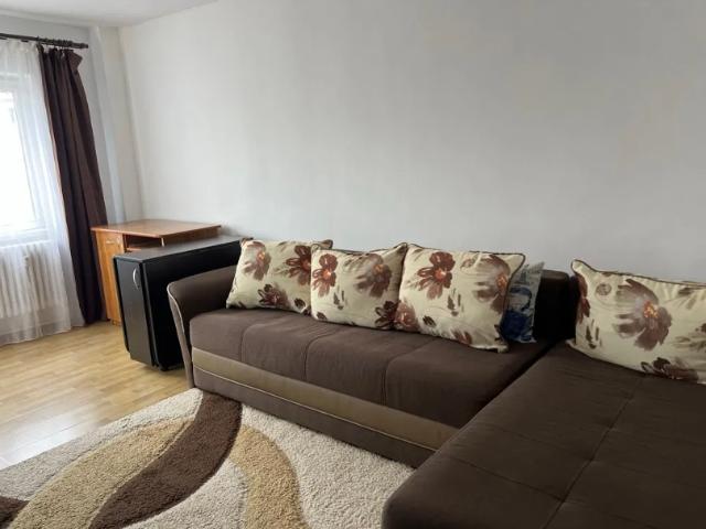 Apartament cu 2 camere, decomandat, zona Nicolina Lidl