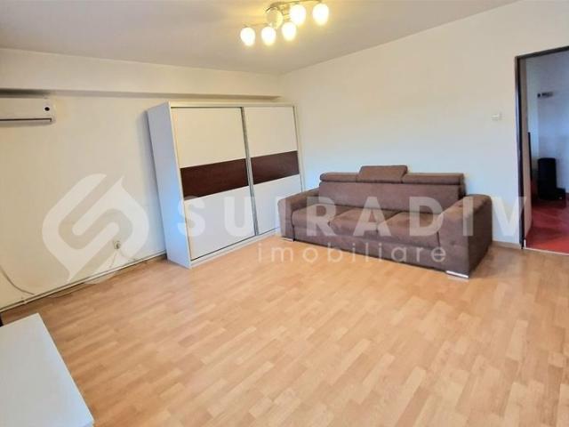 Apartament cu 2 camere decomandate, bloc cu lift Plopilor